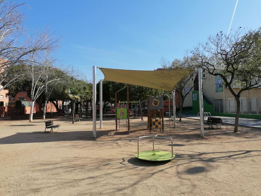 Piso Pl 2B, 20Min Plaza Cataluna Sant Adrià de Besòs Esterno foto